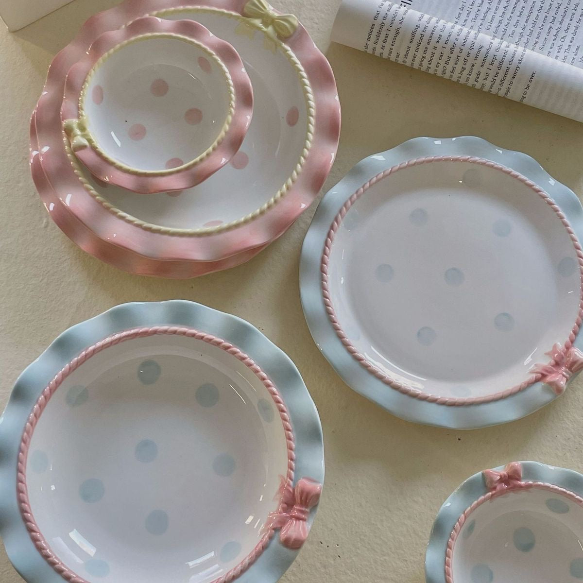 Cute Polka Bowknot Plate